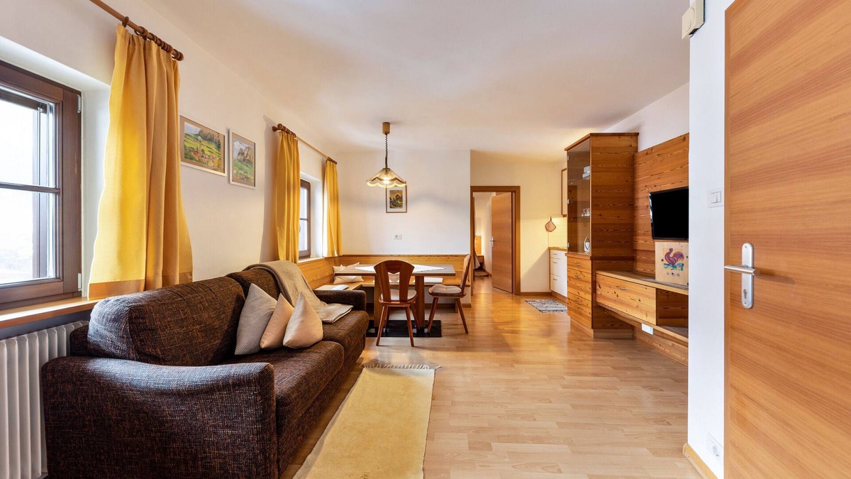 Fie allo Sciliar Apartment | Holiday Apartment "Florerhof Lavendel" with Mountain View, Sauna, Wi-Fi & Garden