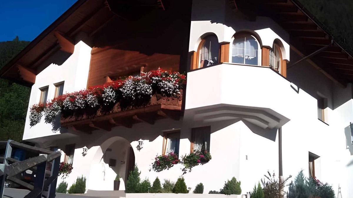 See Apartment | Holiday apartment Close to the ski lift with barbecue and internet
