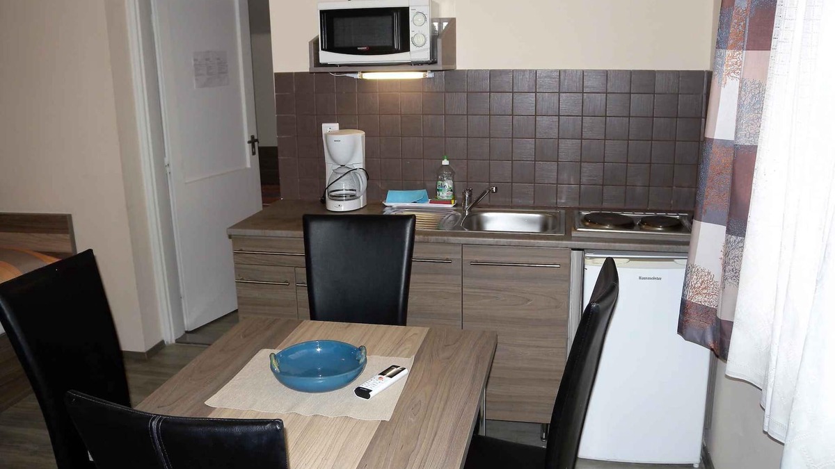 Balatonfoldvar Apartment | Holiday apartment child-friendly with internet and barbecue facilities