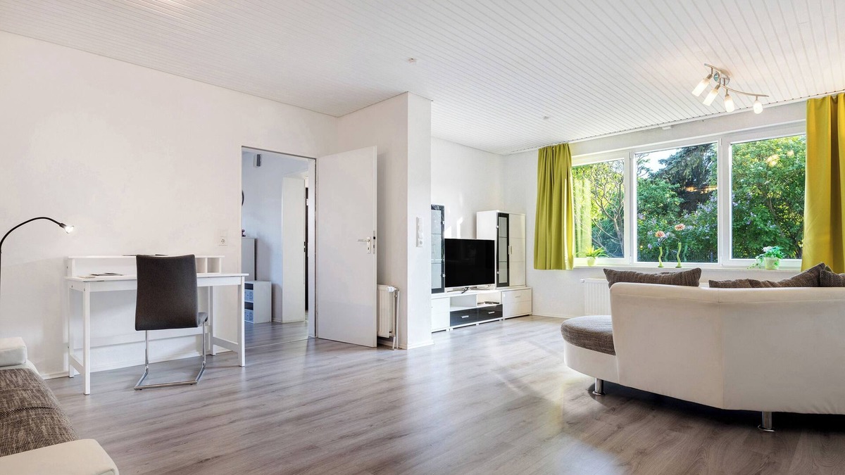 Neu Darchau Apartment | Holiday Apartment 'Am Fährhafen' with Private Garden and Wi-Fi