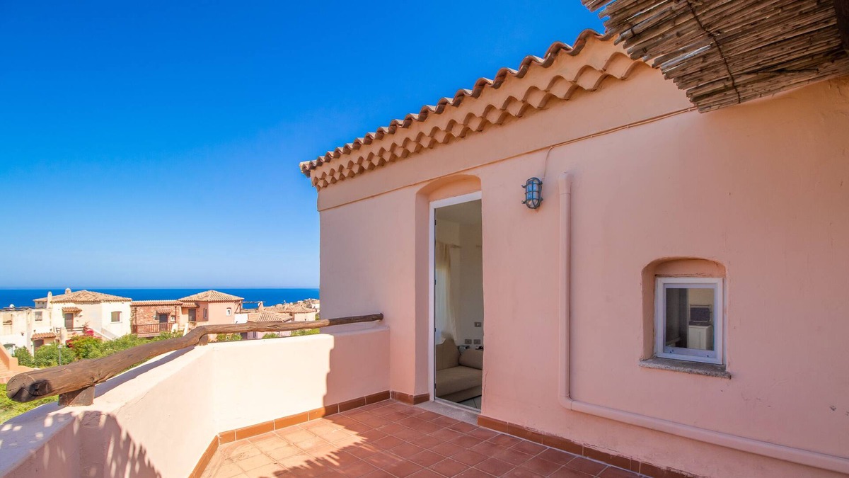 Canneddi Apartment | Holiday Apartment "Appartamentino vista mare 2412" with Terrace