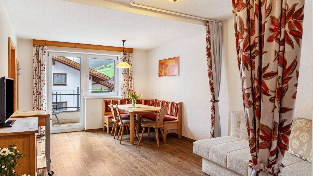 Ischgl Apartment | Holiday Apartment "Alpenflora 1" with Mountain View, Balcony & Wi-Fi
