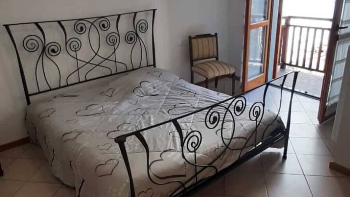 Laveno Apartment | Holiday Apartment 'Altopiano del Sole' with Balcony & Mountain View