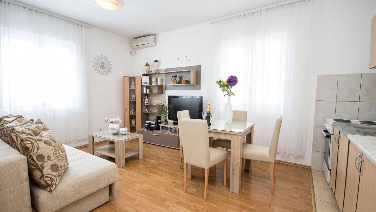 Zeljeznica Apartment | Holiday apartment Bar for 1 - 4 persons with 1 bedroom - Twin house
