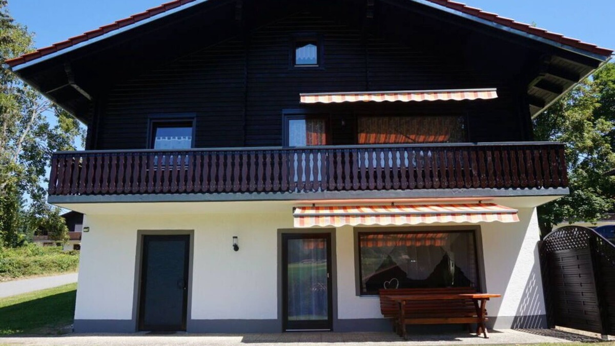 Arrach House | Holiday apartment Brandl Haus 92