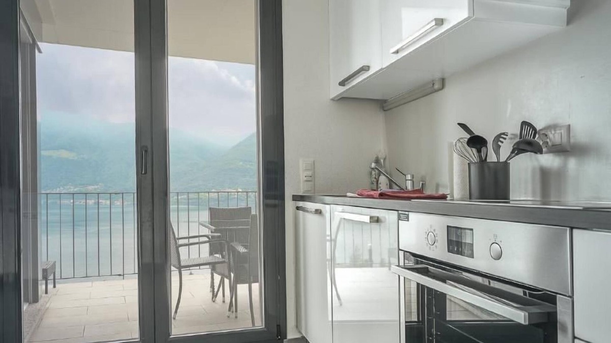 Brissago House | Holiday apartment Brissago for 1 - 4 persons with 2 bedrooms - Holiday house