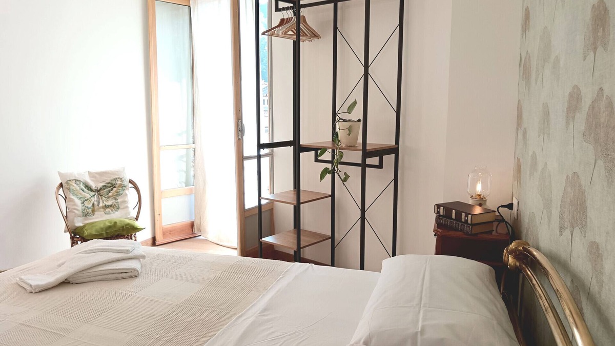 Lecco Apartment | Holiday Apartment "Cà Mà Holiday Lecco - Lake Como" with Wi-Fi