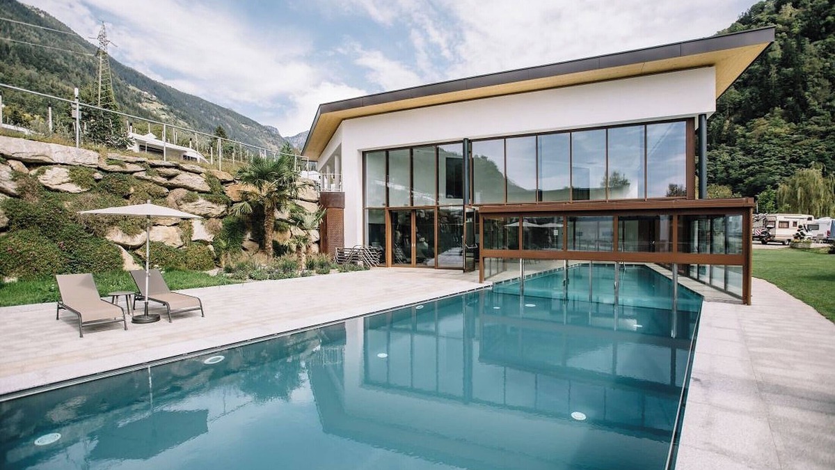 Saltusio Apartment | Holiday Apartment "Camping Passeier Ringelblume" with Mountain View, Pool, Sauna & Wi-Fi