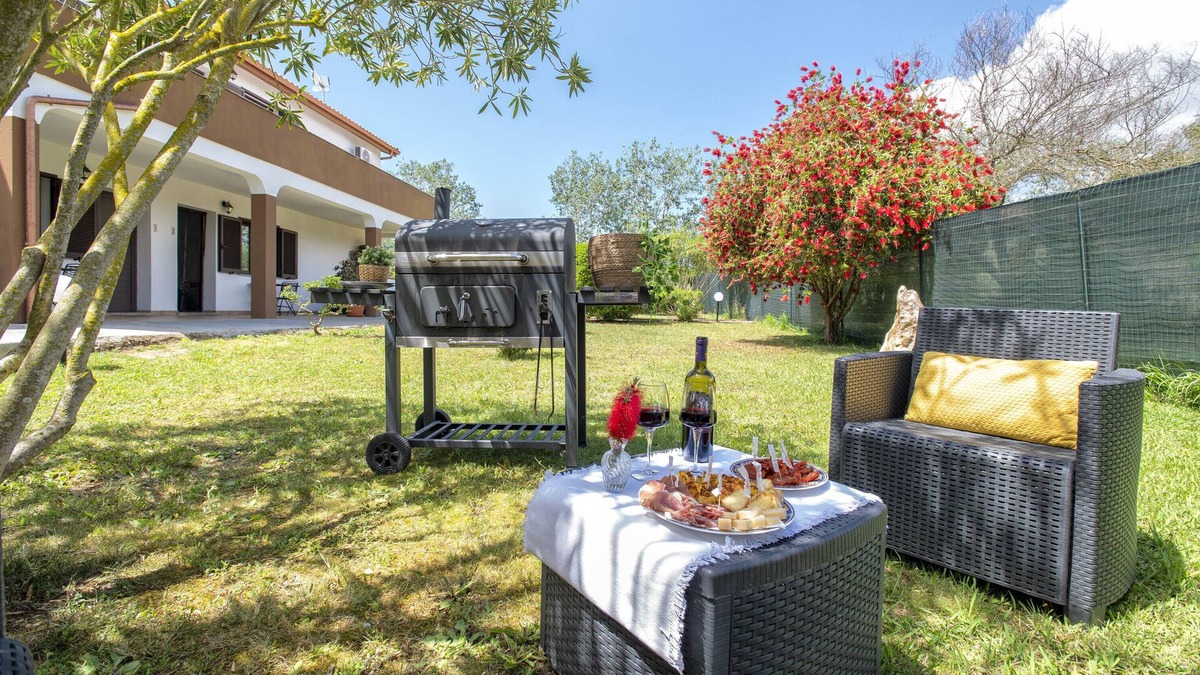 Santa Maria La Palma Other | Holiday Apartment 'Casa Vacanza Baratz 2' with Mountain View, Garden & Wi-Fi