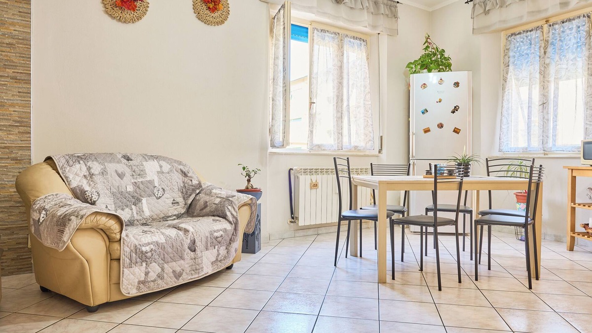 Piombino Apartment | Holiday Apartment "Casa Laureta" with Private Terrace & Wi-Fi