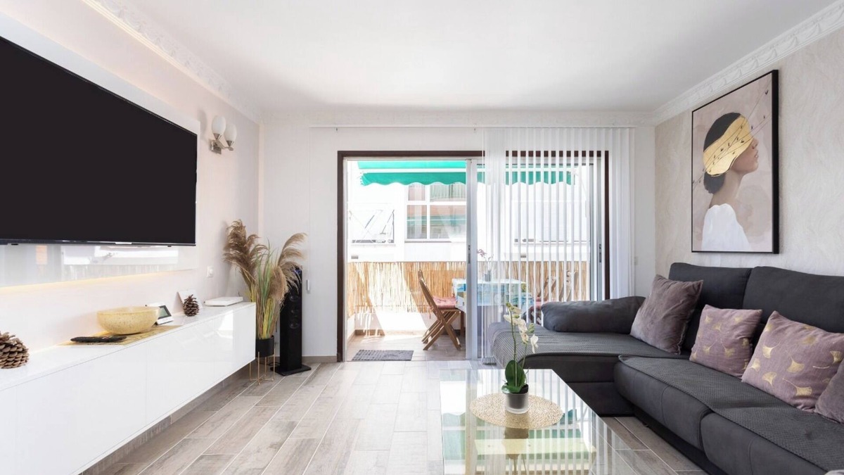El Medano Apartment | Holiday Apartment Centro Medano close to the Beach with Wi-Fi & Balcony