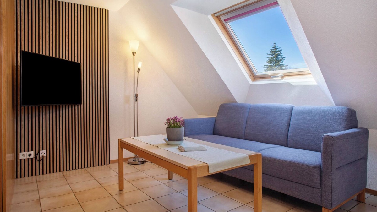 Langenargen Apartment | Holiday Apartment “DG2” in “Heinemann Guest House” on Lake Constance