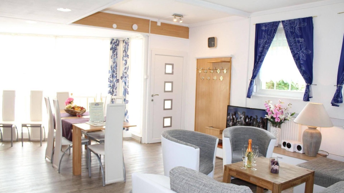 Daun Apartment | Holiday apartment Daun (Stadt) for 1 - 6 persons with 2 bedrooms - Holiday apartment