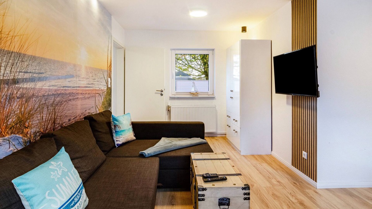 Altengroden Apartment | Holiday Apartment 'Wellenrauschen' with Garden, Terrace, Whirlpool & Wi-Fi