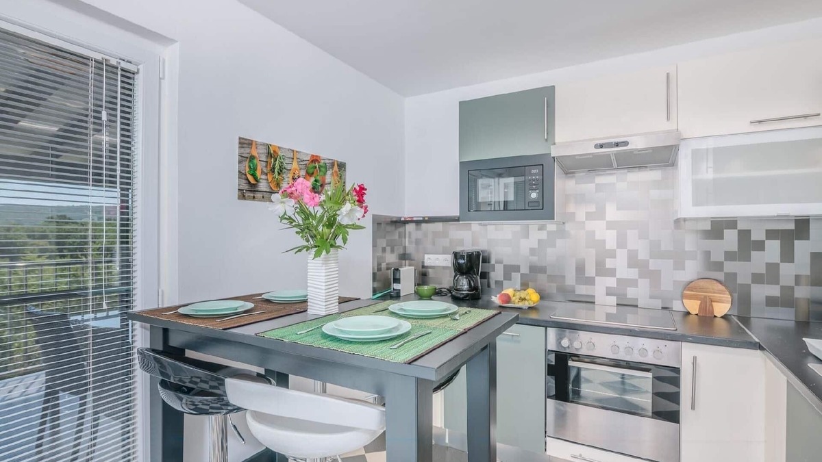 Cizici House | Holiday apartment Dobrinj for 1 - 4 persons with 2 bedrooms - Holiday house