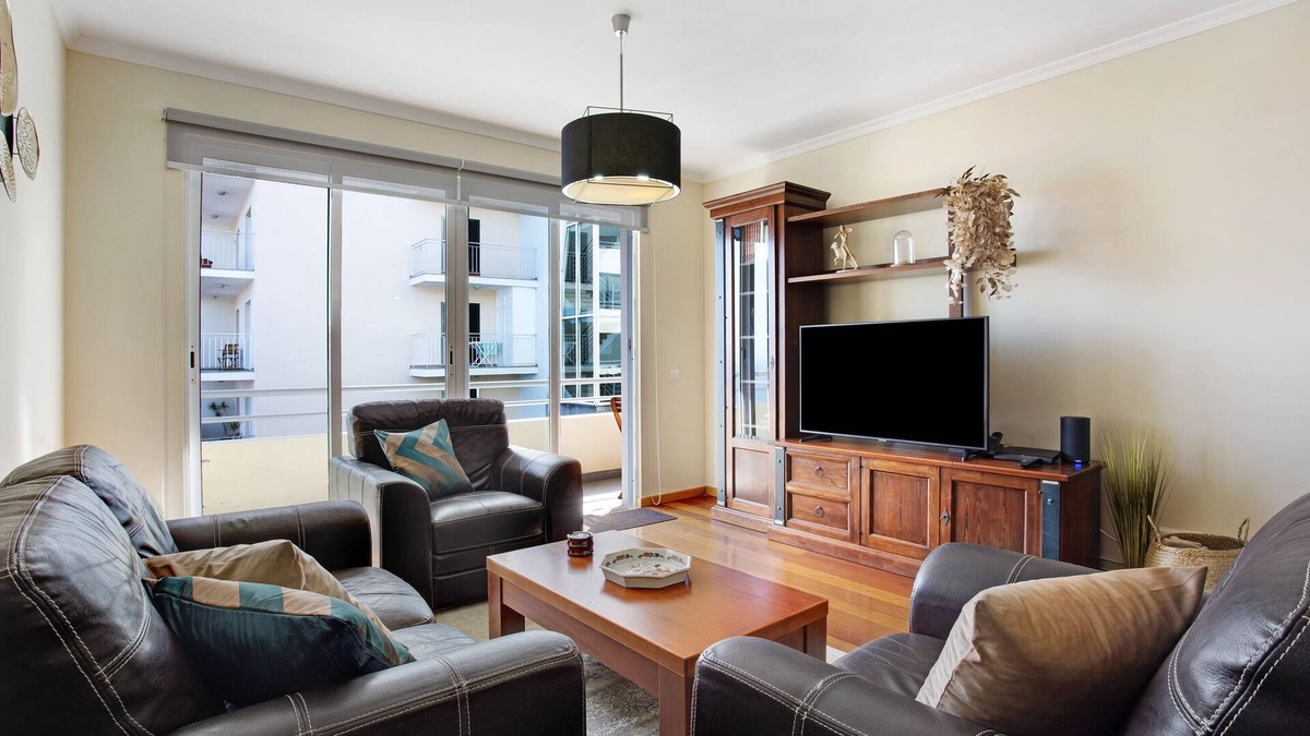 Canico Apartment | Holiday Apartment 'Fénix Garajau' with Sea View, Balcony & Wi-Fi