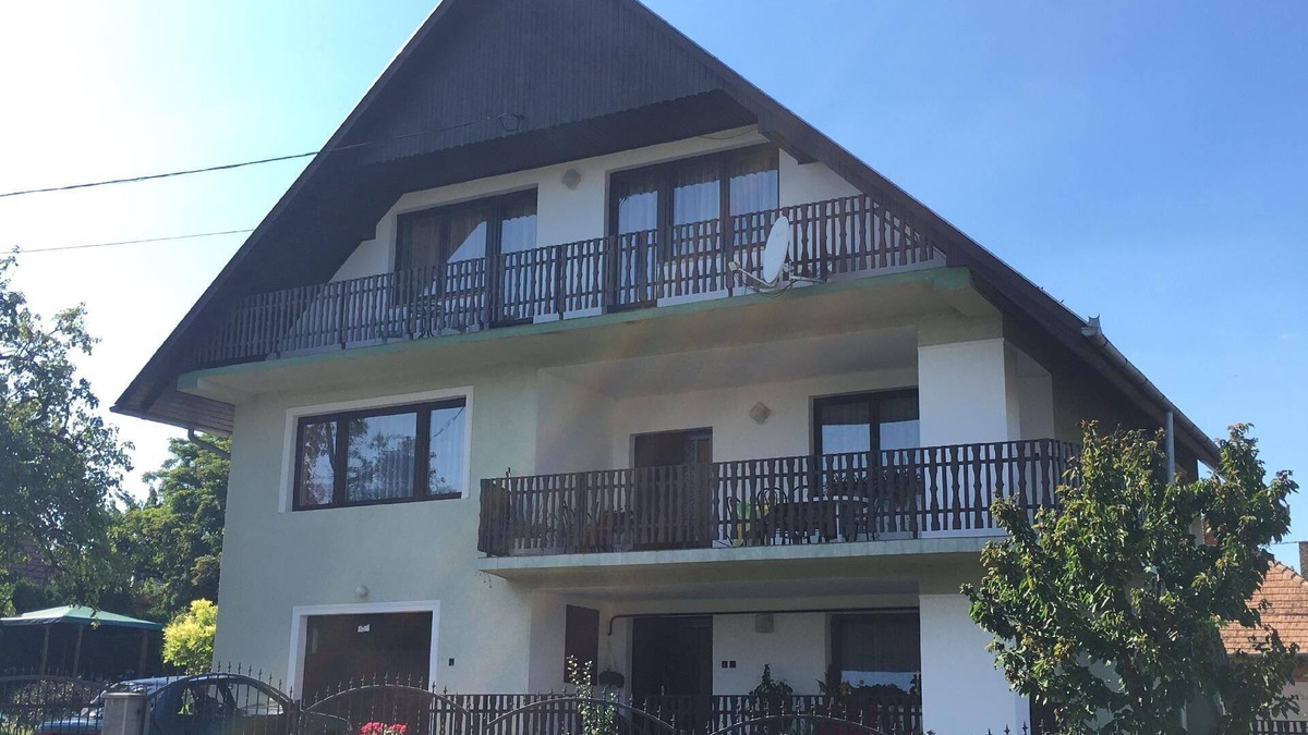 Fonyod House | Holiday apartment Fonyód for 1 - 8 persons with 5 bedrooms - Holiday house