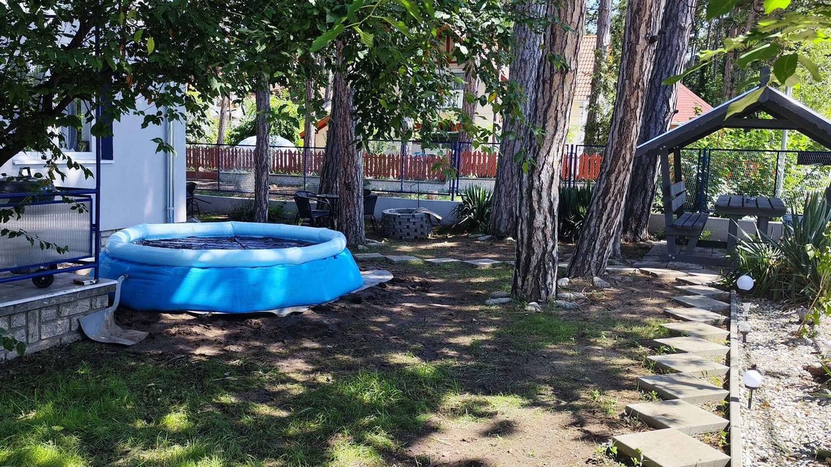 Siofok Aranypart Apartment | Holiday apartment for 10 people with internet and air conditioning 400m from Lake Balaton