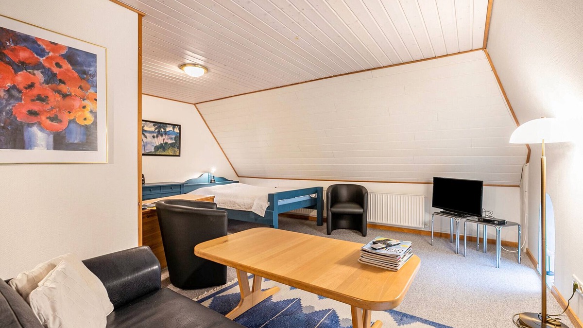Rodenas Apartment | Holiday Apartment 'Gartenwohnung' with Shared Garden and Wi-Fi