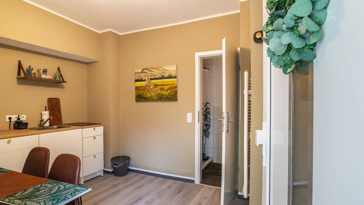 Worms Apartment | Holiday Apartment "Green Forest" with Wi-Fi