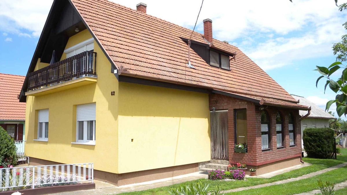 Balatonbereny Apartment | Holiday apartment with wifi and air conditioning