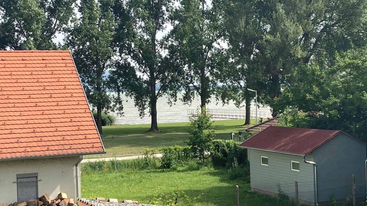 Balatonbereny Apartment | Holiday apartment only 60 metres to the beach