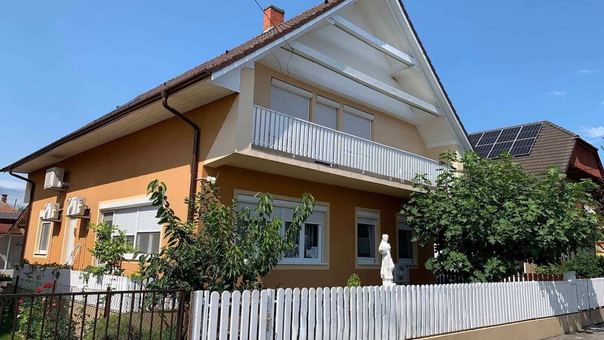Balatonlelle Apartment | Holiday apartment Child friendly with decorations