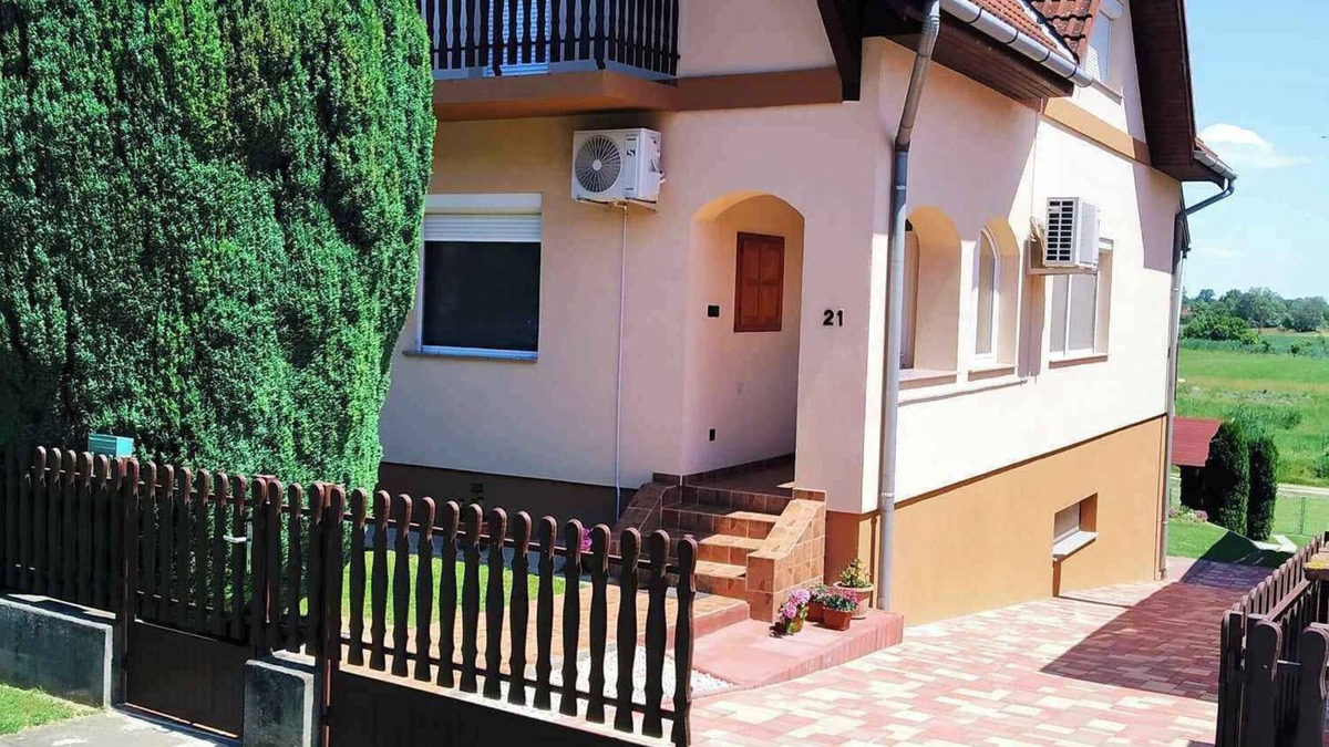 Balatonlelle Apartment | Holiday apartment 600m from the sandy beach