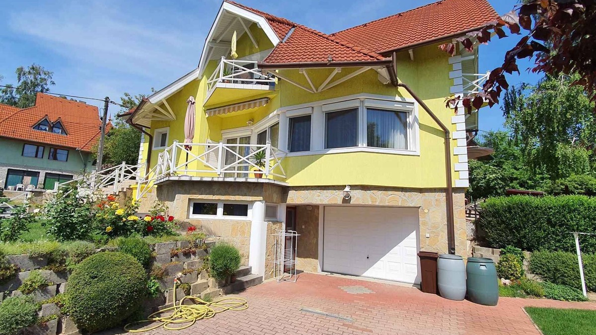 Fonyod Apartment | Holiday apartment in quiet surroundings with garden