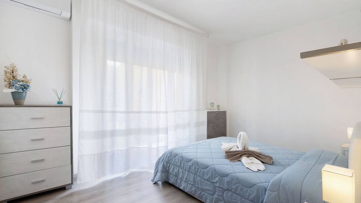 Finalborgo Apartment | Holiday Apartment "Sea & Bike Finale Ligure" with Balcony & Wi-Fi