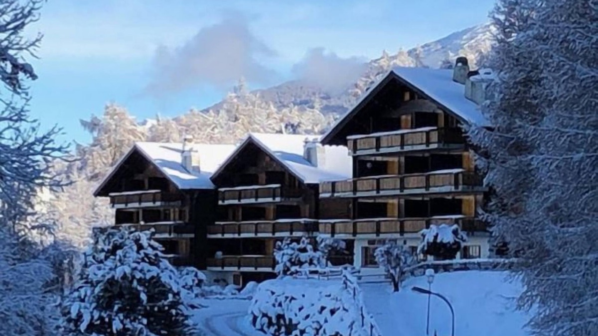 Les Mayens-de-Sion Apartment | Holiday apartment Les Agettes for 1 - 8 persons with 3 bedrooms - Holiday apartment