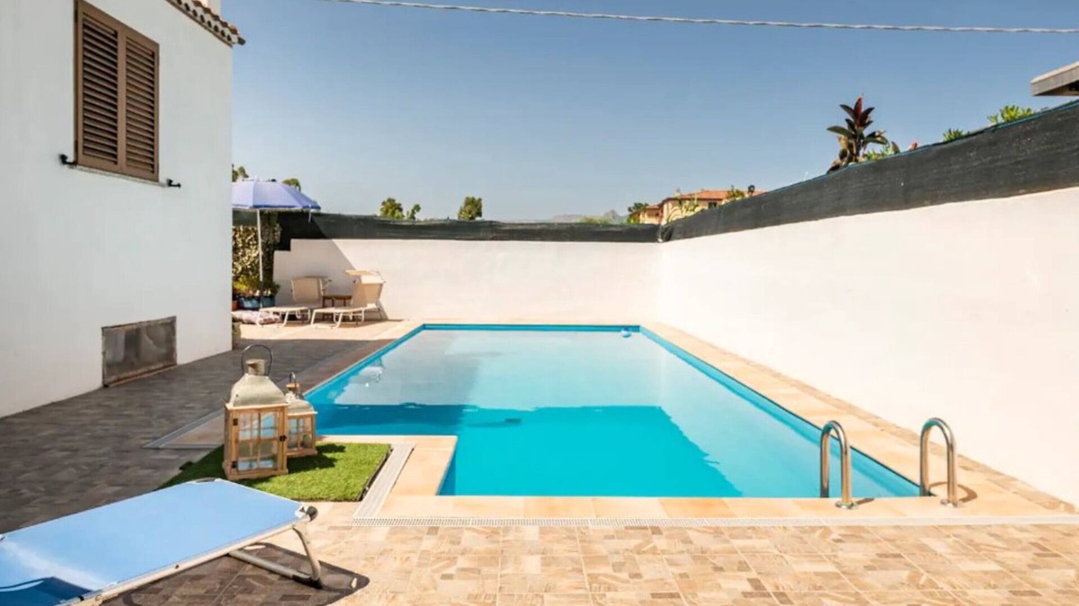 Arbatax Apartment | Holiday Apartment 'La Tavernetta' with Shared Pool, Shared Terrace and Shared Garden