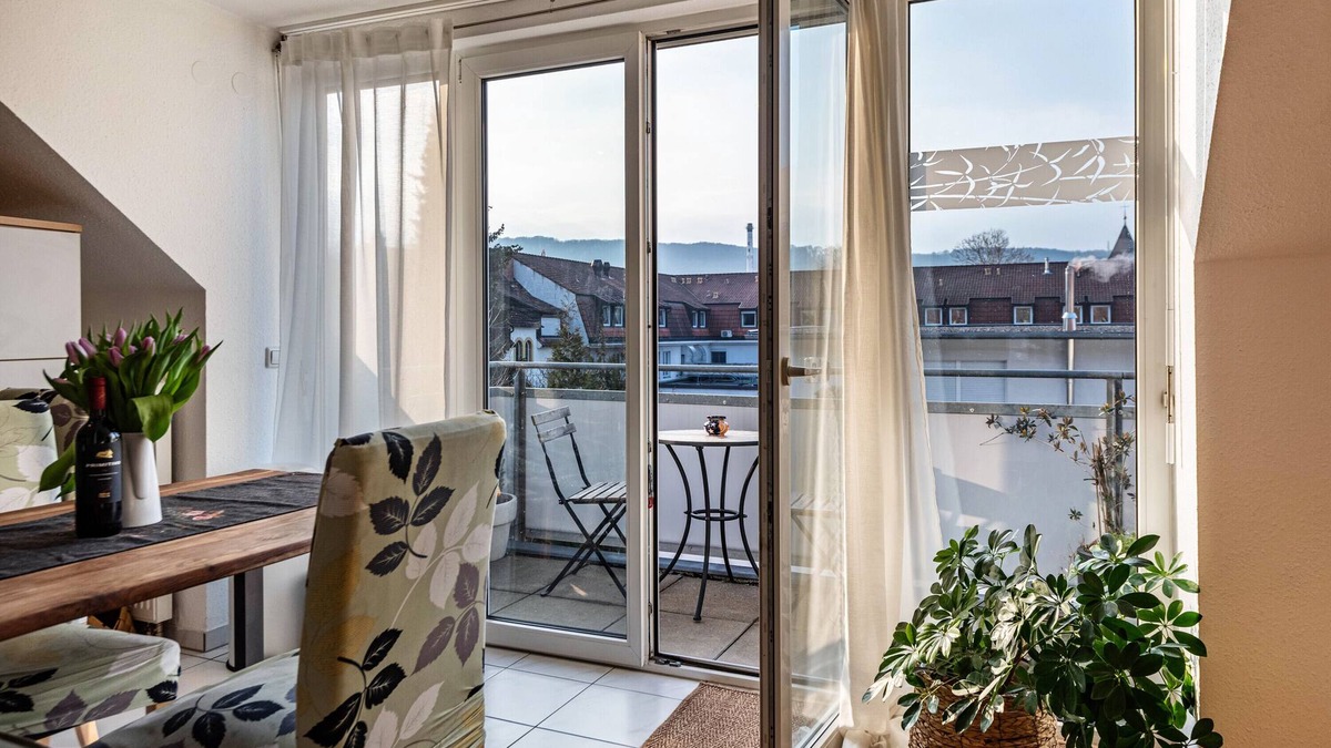 Loerrach Apartment | Holiday Apartment "Laboehme" with Balcony & Wi-Fi