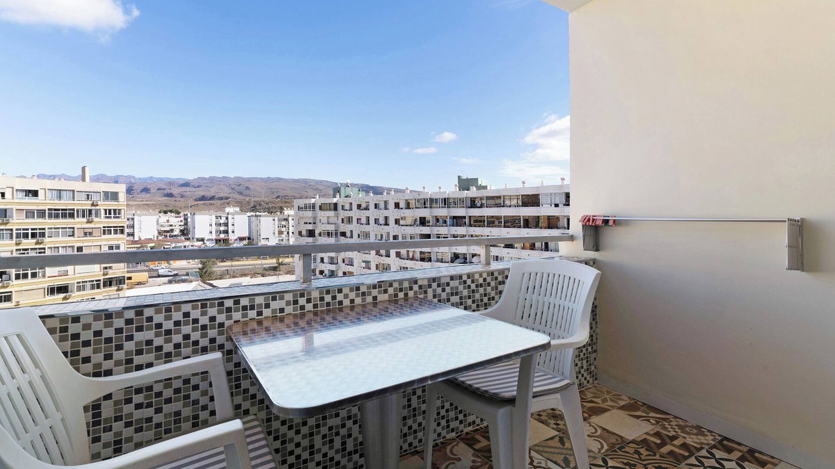 Playa del Ingles Apartment | Holiday Apartment "Los Molinos 735" with Sea View, Shared Pool & Wi-Fi