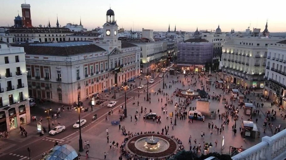 Arganzuela Apartment | Holiday apartment Madrid for 1 - 8 persons with 4 bedrooms - Holiday apartment