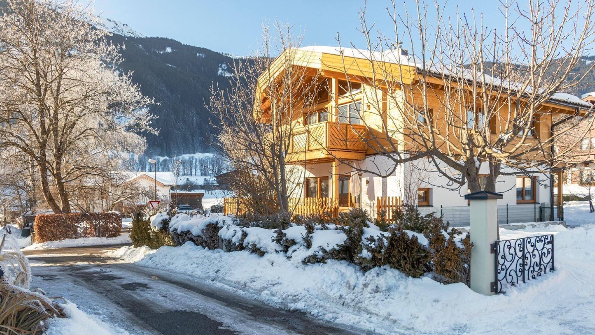 Lahntal Apartment | Holiday apartment Maishofen for 2 - 5 persons with 2 bedrooms - Holiday apartment