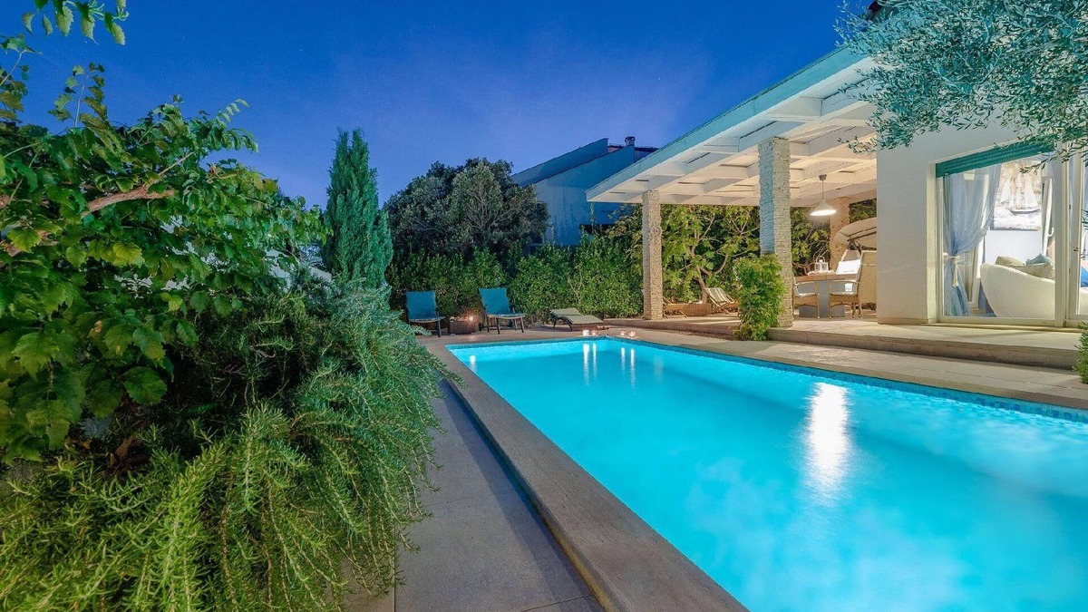 Mandre Apartment | Holiday apartment Mandre for 1 - 6 persons with 3 bedrooms - Twin house