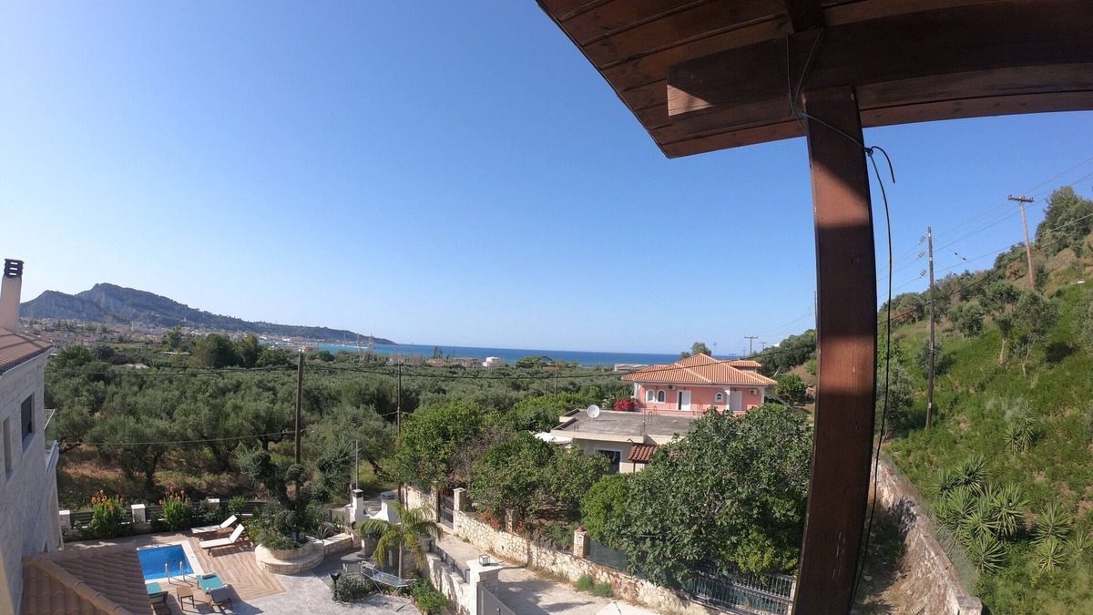 Argassi Apartment | Holiday Apartment "Mavreta's 1" with Sea View, Shared Terrace & Wi-Fi