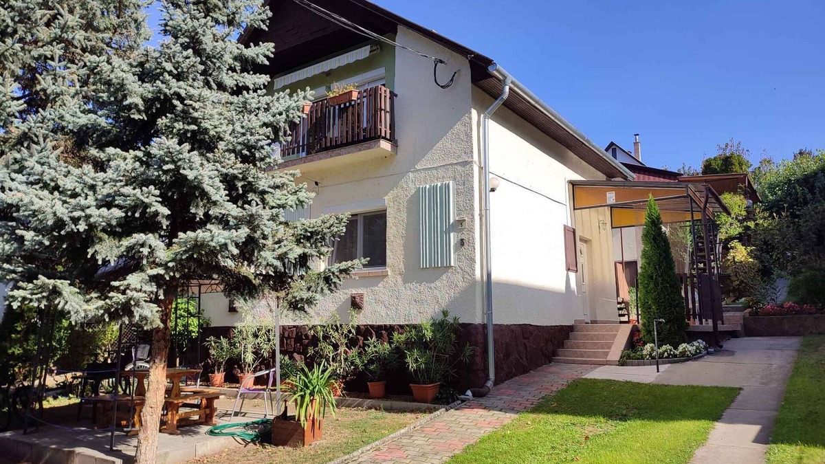 Siofok Apartment | Holiday apartment near the beach with wifi and air conditioning