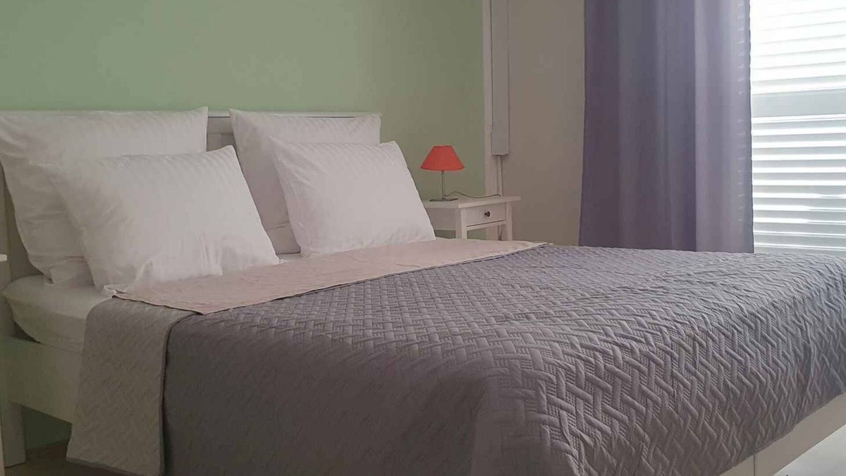 Karlobag Apartment | Holiday apartment next to the sea