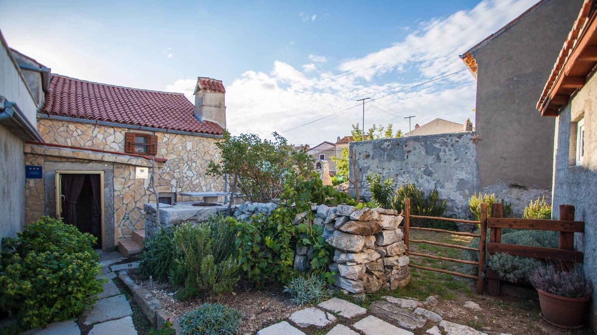 Orlec Apartment | Holiday apartment Orlec antique apartment