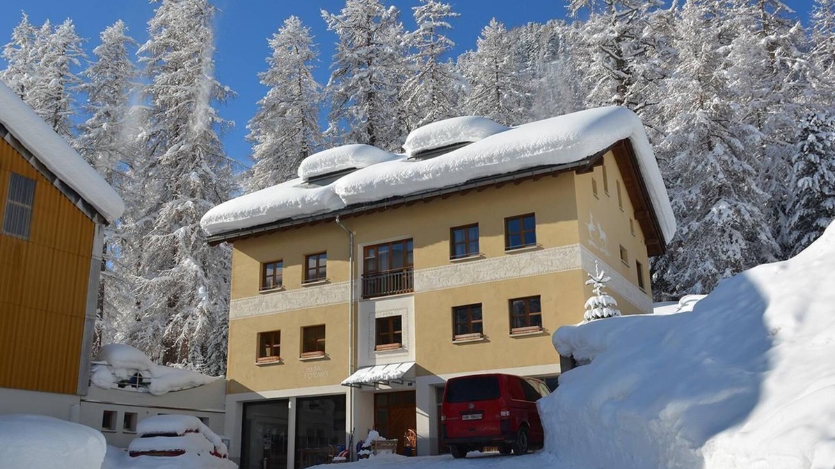 Pontresina Apartment | Holiday apartment Pontresina for 1 - 8 persons with 4 bedrooms - Detached holiday house