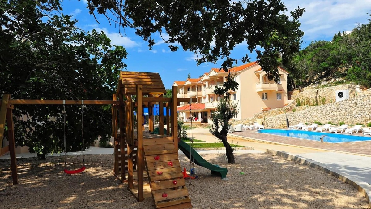 Potocnica Apartment | Holiday apartment Potocnica for 1 - 6 persons with 2 bedrooms - Row house