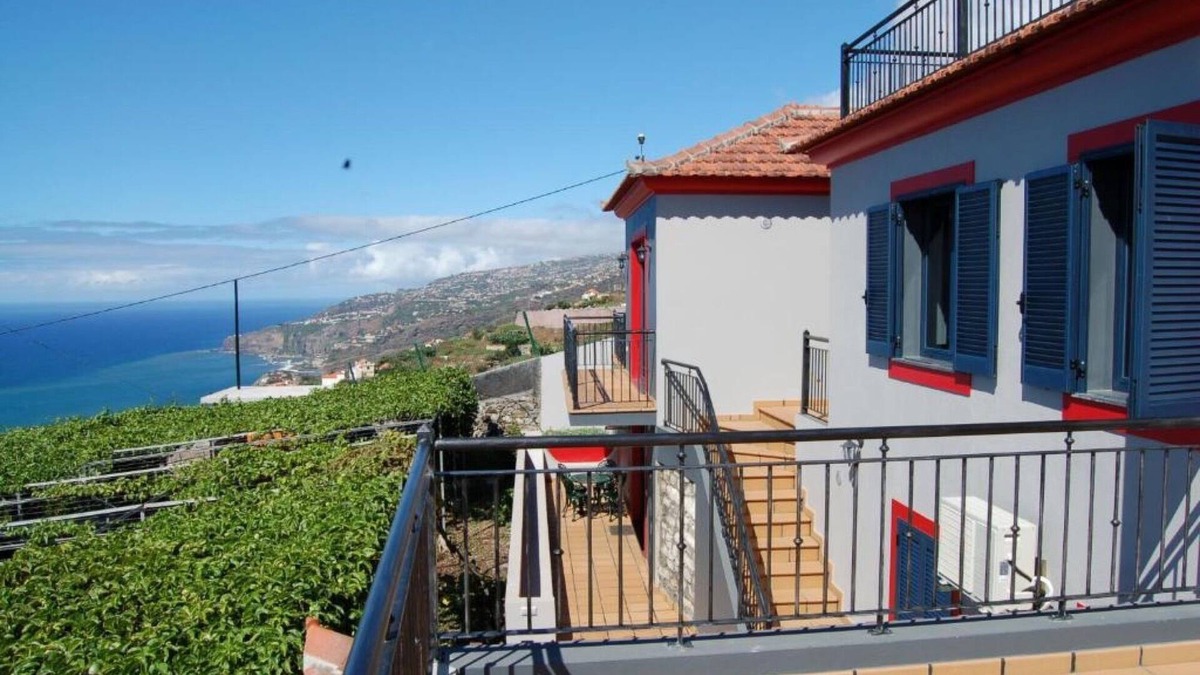 Ribeira Brava Apartment | Holiday Apartment "Vila Brava Cottage Apartamento G" with Sea View & Wi-Fi