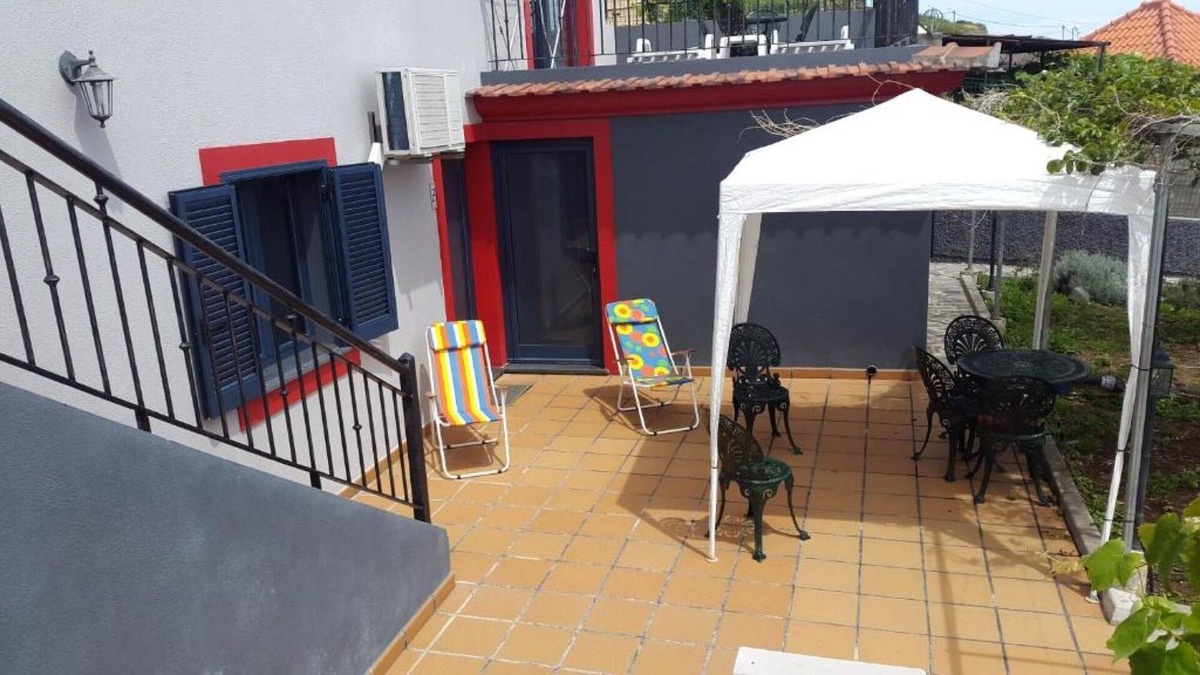 Ribeira Brava Apartment | Holiday Apartment "Vila Brava Cottage Apartamento H" with Sea View & Wi-Fi