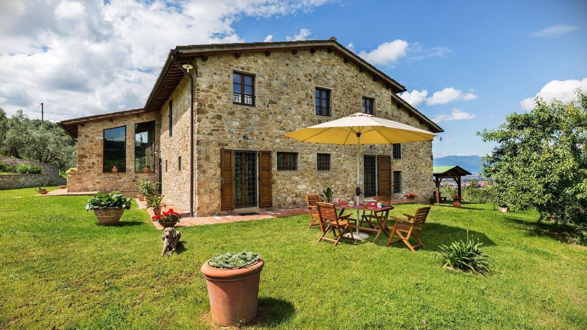 Quarrata Apartment | Holiday apartment Quarrata for 1 - 7 persons with 3 bedrooms - Twin house