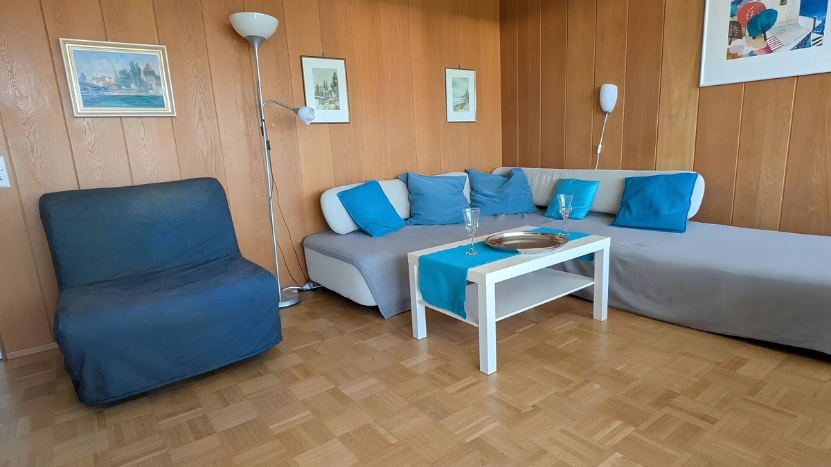 Staad Apartment | Holiday Apartment 'Seeblick-Konstanz' with Lake View, Private Garden and Wi-Fi