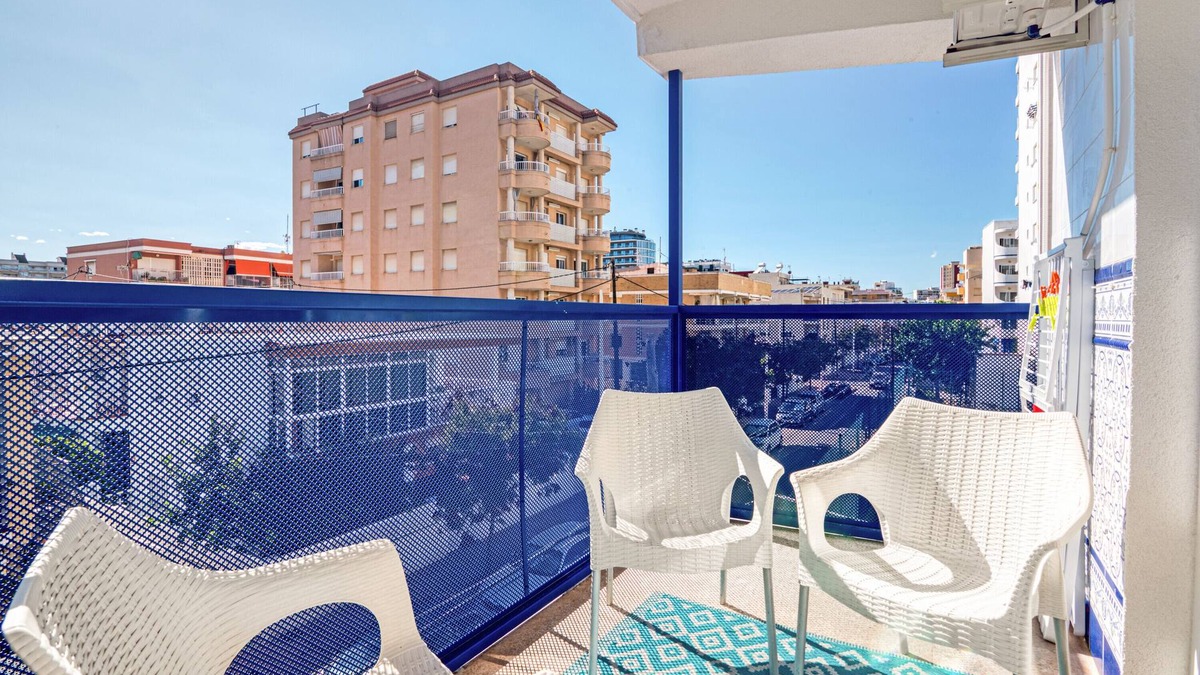 Grau i Platja Apartment | Holiday Apartment "Soleole8" with Shared Terrace, A/C & Wi-Fi