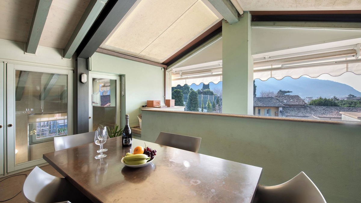 Iseo Apartment | Holiday Apartment "Viasambuco" with Private Terrace & Wi-Fi