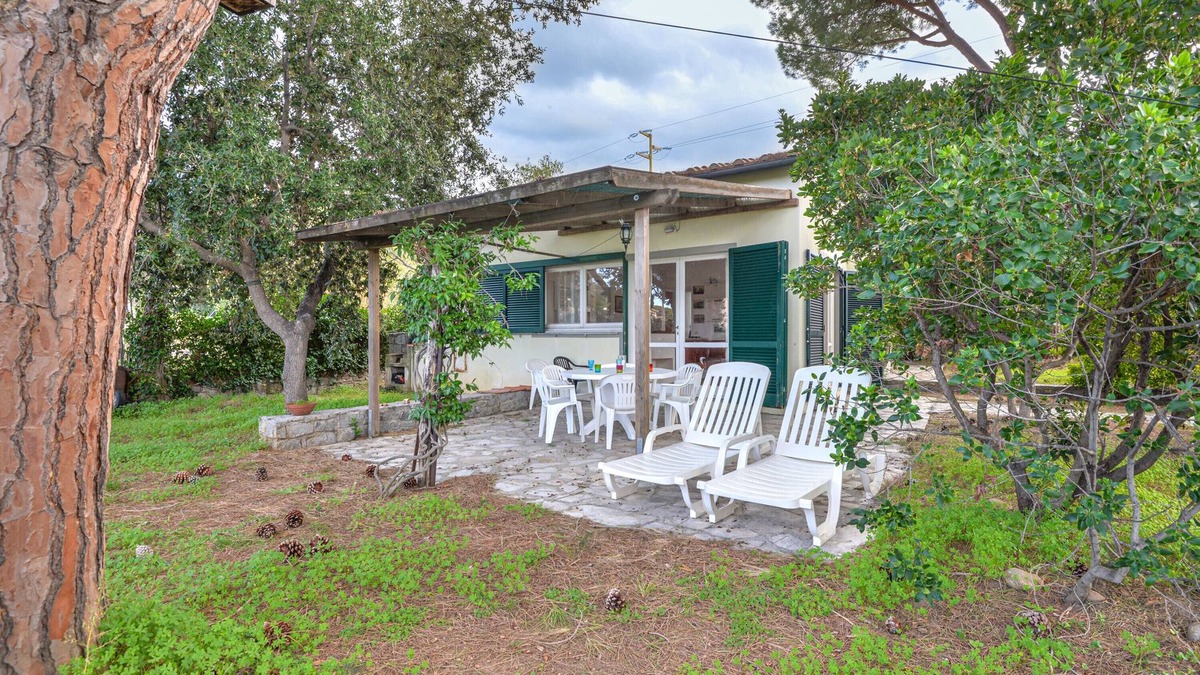 Procchio Apartment | Holiday Apartment "Villetta Serena" with Wi-Fi